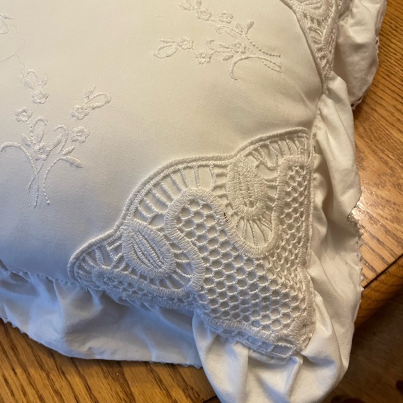 Pillows - Picture 3 of 4